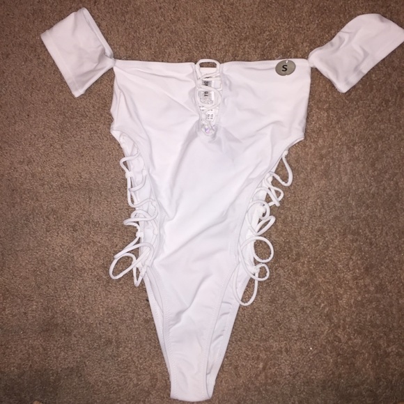 One piece swimsuit - Picture 4 of 4